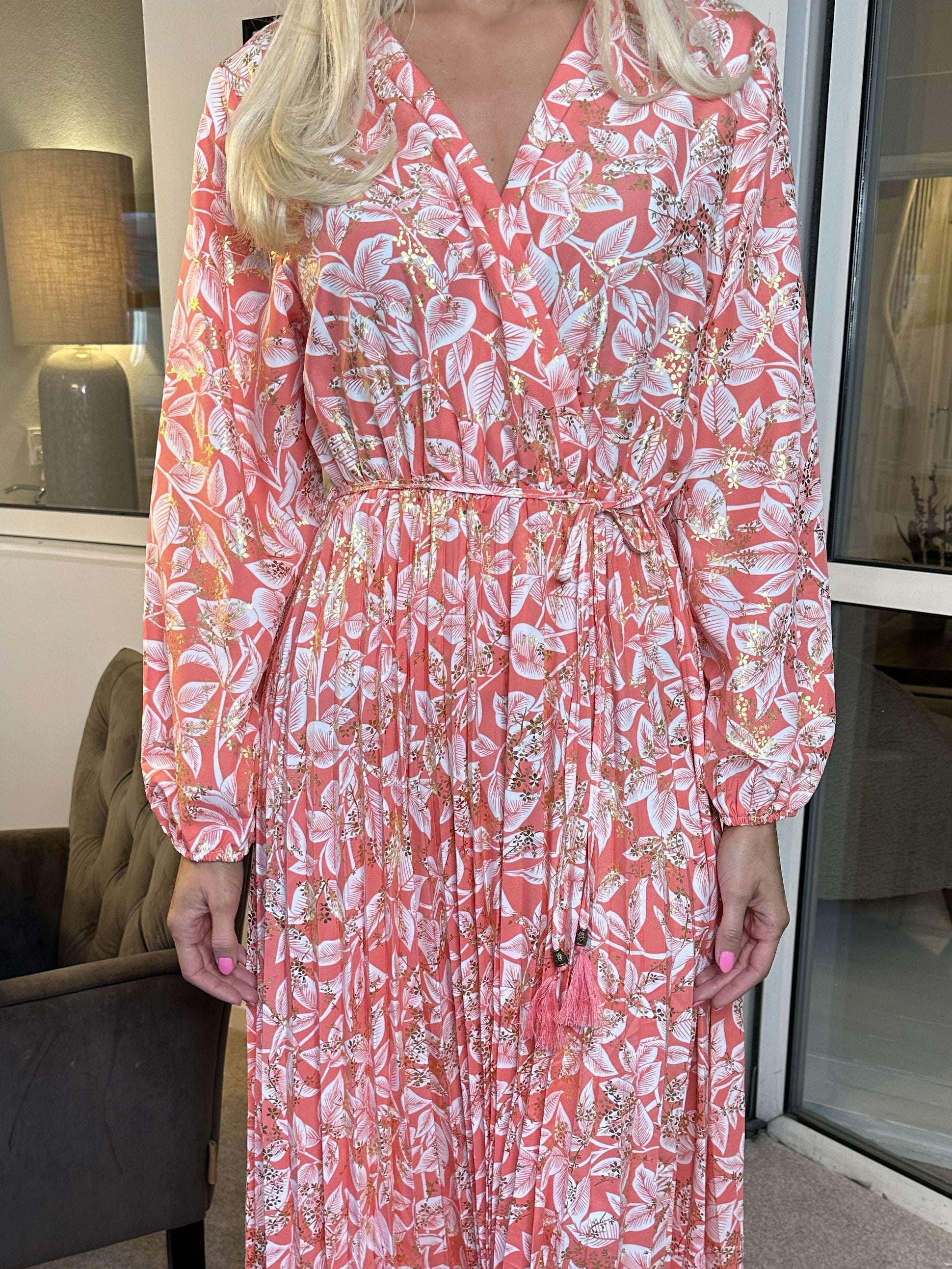 Marinella Leaf - Vacker lång klänning med bladmotiv